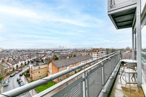 2 bedroom apartment to rent, New Park Road, SW2