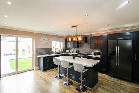 94 Knowle Avenue, Blackpool, FY2 9UU