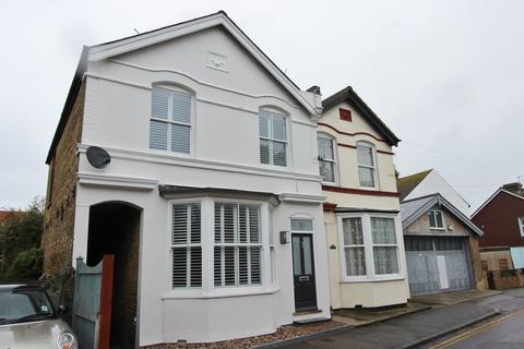 3 bedroom end of terrace house for sale - Beaconsfield Road, Deal, Kent