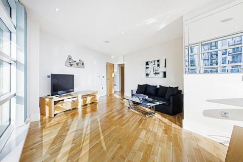 2 bedroom apartment for sale - Commodore House, Battersea Reach