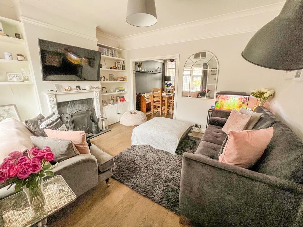 Main Road, Hawkwell 3 bed semidetached house for sale £390,000