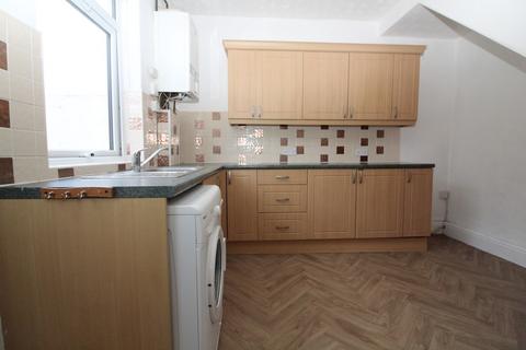 2 bedroom terraced house to rent, Roslyn Street, Darlington, County Durham