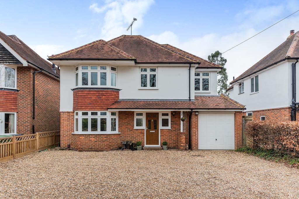 Kennel Lane, Fetcham, Leatherhead 5 bed detached house £1,100,000