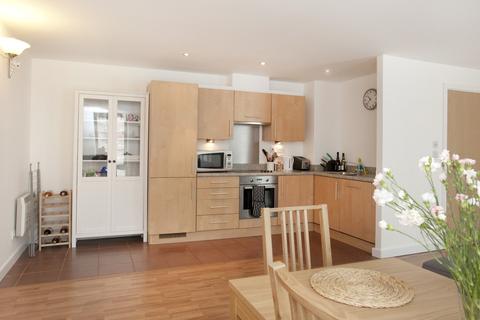 2 bedroom apartment to rent - The Hicking Building, Queens Road