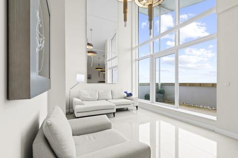 2 bedroom penthouse for sale - Marseille House, Hansen Court, Century Wharf