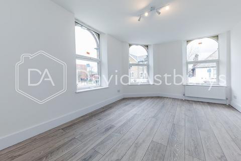 2 bedroom apartment to rent, Turnpike Lane, Crouch End, London