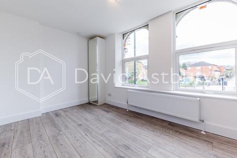 2 bedroom apartment to rent, Turnpike Lane, Crouch End, London
