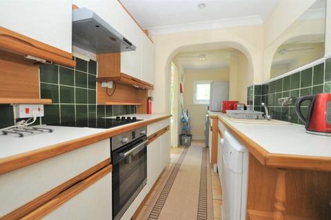 32 Homestall, Guildford, GU2 8JT