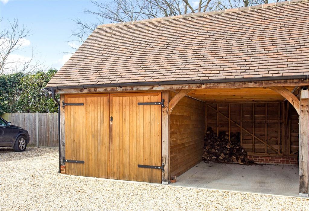 Garage & Car Port