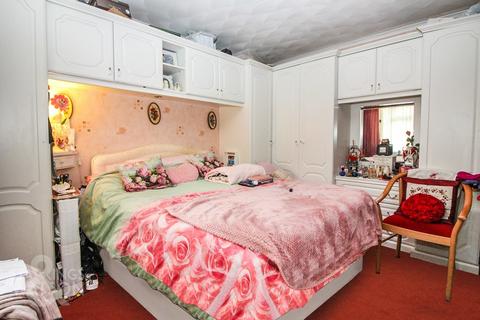 4 bedroom chalet for sale - Hercules Road, Hellesdon, Norwich