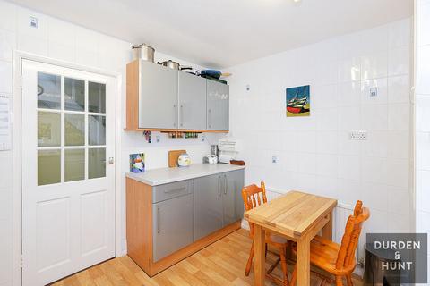 Kemsing Bournebridge Lane, Stapleford Abbotts, Romford, RM4 1LT