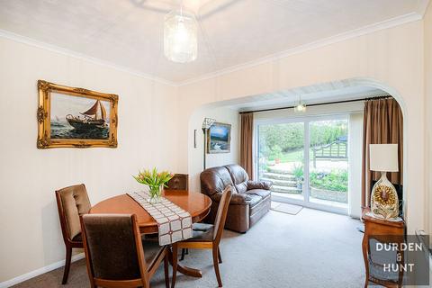 Kemsing Bournebridge Lane, Stapleford Abbotts, Romford, RM4 1LT