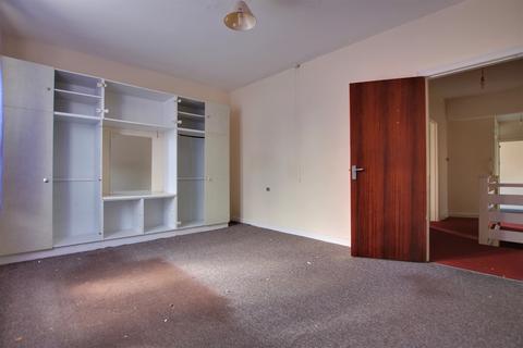 5 bedroom semi-detached house for sale - Bassett, Southampton
