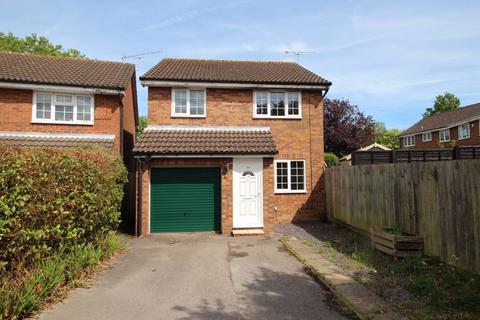 207 Walker Gardens, Hedge End, Southampton, SO30 2AJ