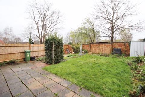 207 Walker Gardens, Hedge End, Southampton, SO30 2AJ