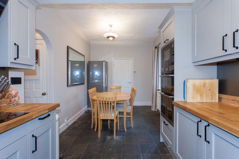 Dining kitchen
