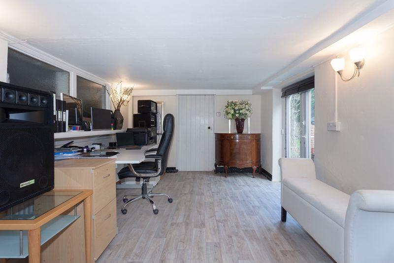 Garden room