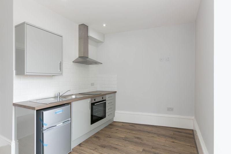 Flat 5, Bridgeman Terrace, Wigan, WN1 1SX 1 bed apartment £430 pcm (£99 pw)