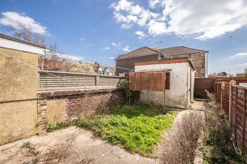 164 Lyndhurst Road, Worthing, BN11 2DW