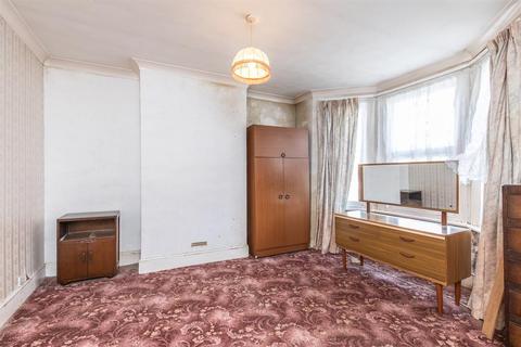 164 Lyndhurst Road, Worthing, BN11 2DW