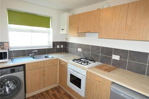 3 bedroom semi-detached house to rent - Gatenby Close, Buttershaw, Bradford, West Yorkshire, BD6