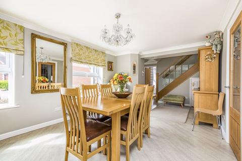 4 bedroom detached house for sale, Siskin Road, Southsea