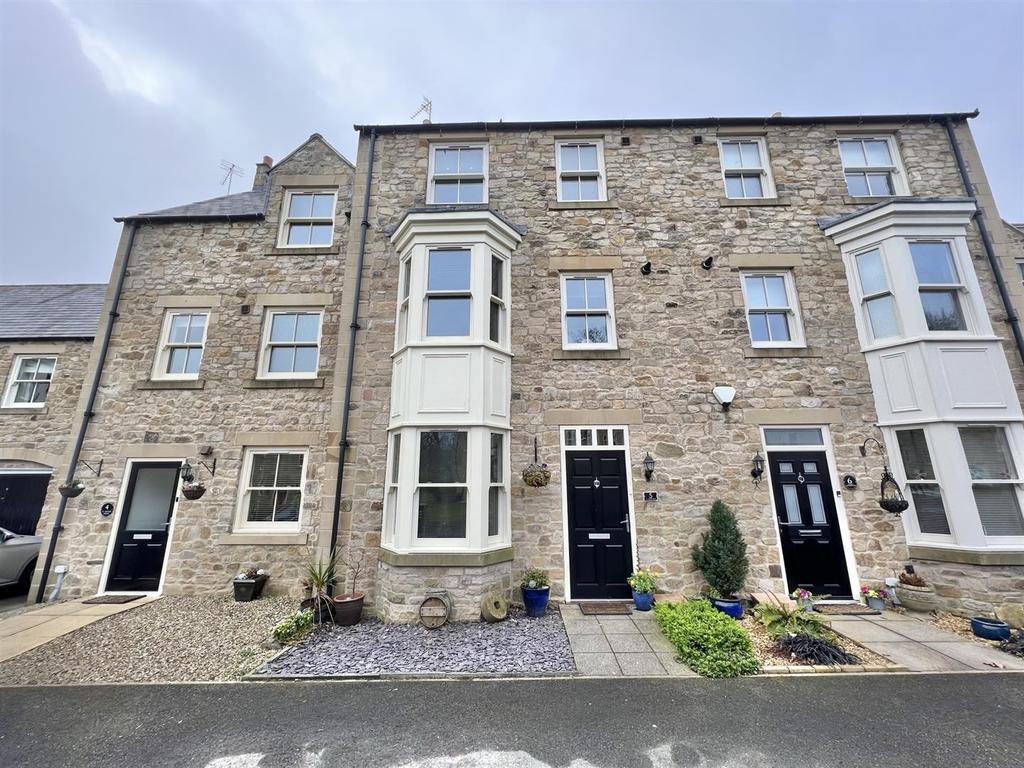 St. Annes Drive, Wolsingham, Weardale 4 bed townhouse £295,000