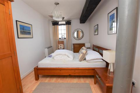 2 bedroom apartment for sale - Kingston Street, Hull