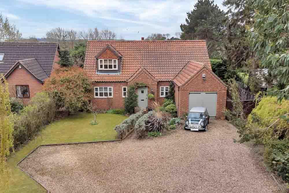 Grantham Road, Bottesford, Nottingham 3 bed detached house £580,000
