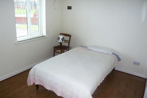 2 bedroom flat to rent - 4 Bankfield Street, Blackley