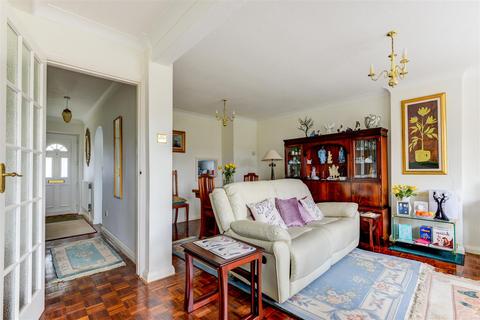 30 Berkeley Square, Worthing, BN11 5AF