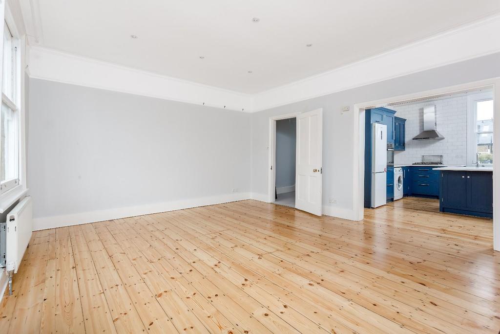 Estelle Road, South End Green NW3 4 bed flat £3,532 pcm (£815 pw)