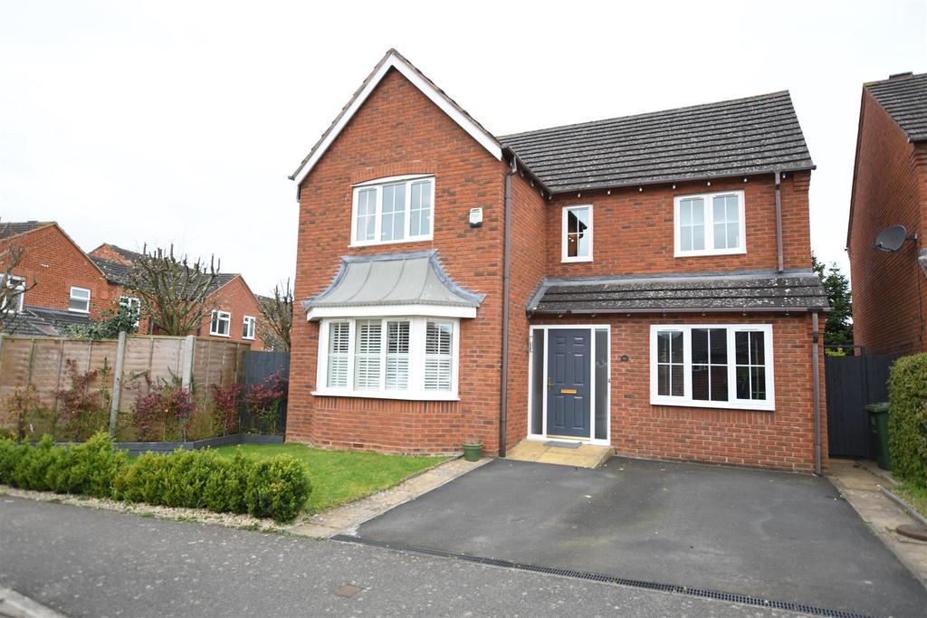 Erica Drive, Whitnash, Leamington Spa 4 bed detached house £475,000
