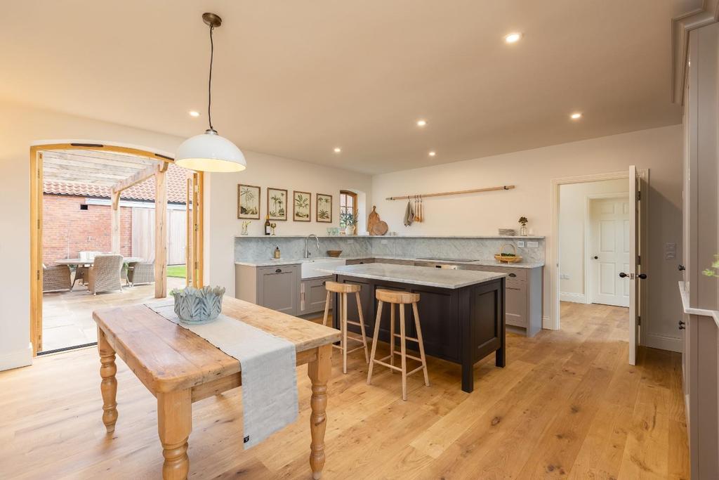 15 Blacksmiths Cottage Kitchen-1.jpg