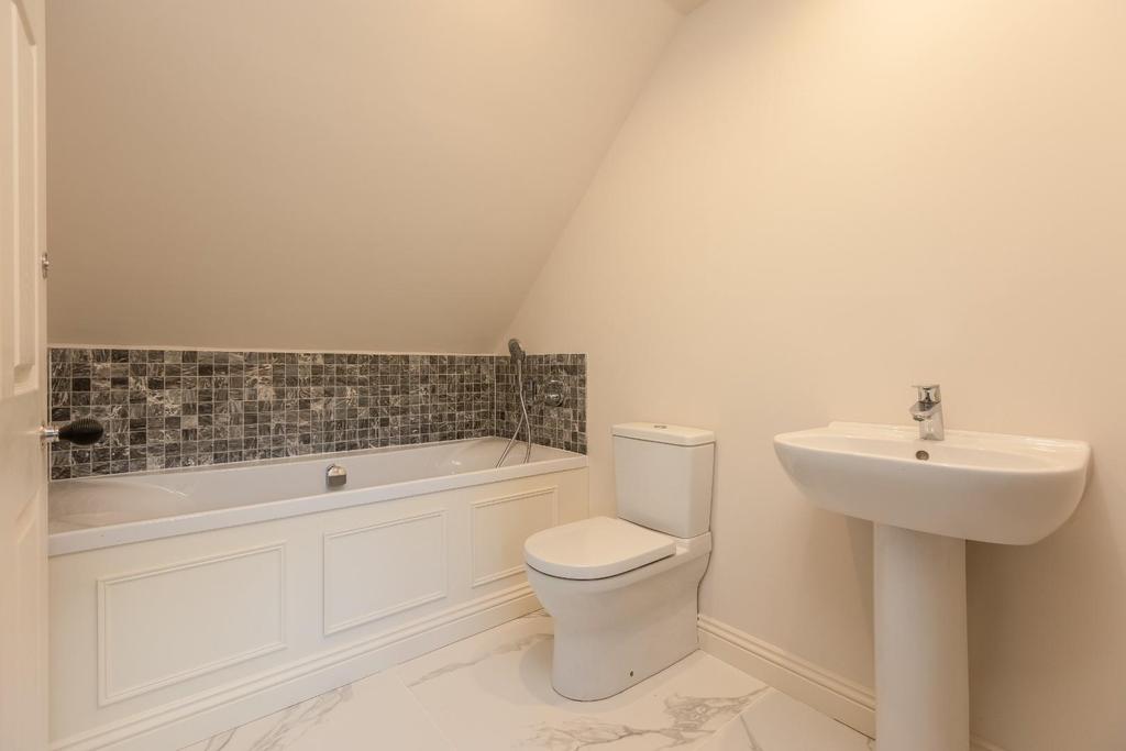 6 Blacksmiths Cottage Bedroom 2-4.jpg