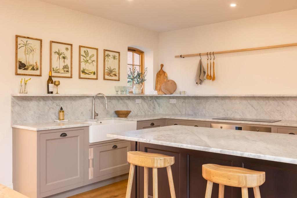 23 Blacksmiths Cottage Kitchen-12.jpg