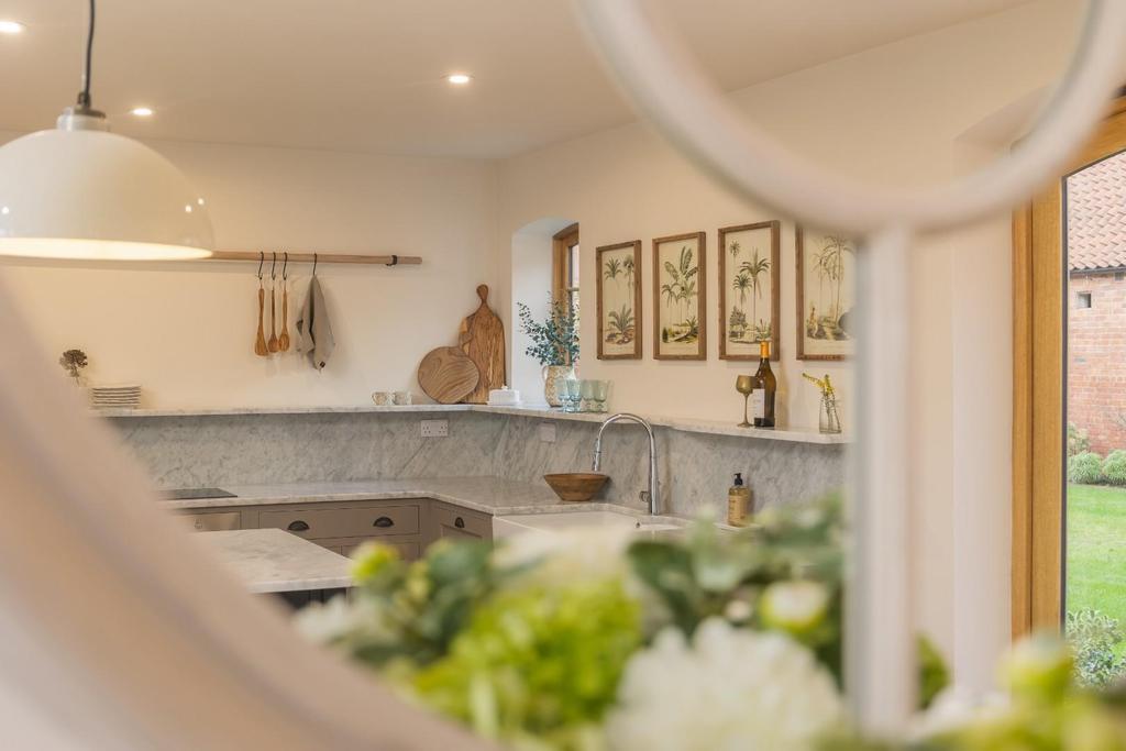 177 Blacksmiths Cottage Kitchen-27.jpg
