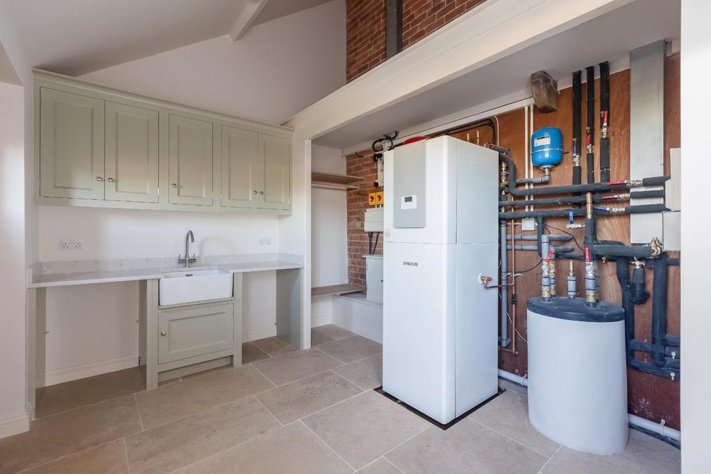 18 Blacksmiths Cottage Utility Room-1.jpg