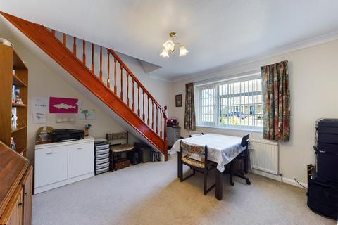 68 Abbots Garth, Seamer, Scarborough, YO12 4QN
