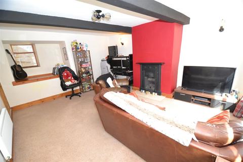 9 Back Fold, Clayton, Bradford, BD14 6BW