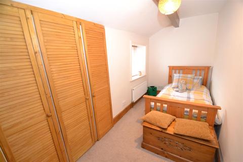 9 Back Fold, Clayton, Bradford, BD14 6BW