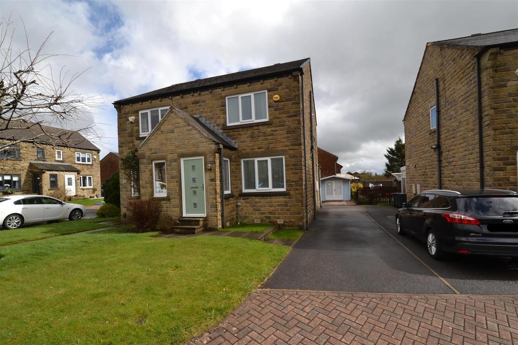 Ashlar Grove, Queensbury, Bradford 2 bed semidetached house £165,000