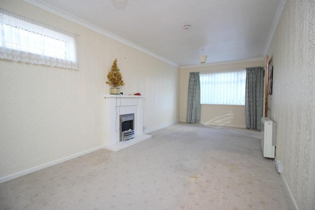 Fenton Close, Chester Le Street 2 bed detached bungalow £170,000