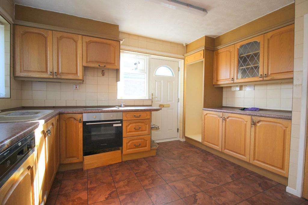 Fenton Close, Chester Le Street 2 bed detached bungalow £170,000