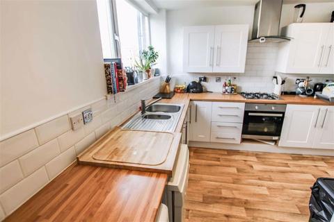 2 bedroom apartment for sale - Rossefield Terrace, Bramley, Leeds, West Yorkshire, LS13