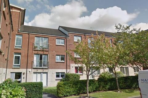 2 bedroom flat to rent - Spacious 2 Bed with parking at Dalsholm Pl. G20