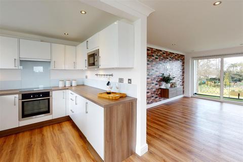 Flat 6, Harrow Court Vesey Close, Sutton Coldfield, B74 4QN