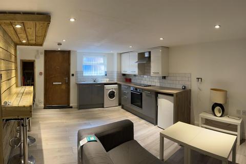 1 bedroom flat to rent - Bexley Avenue, Harehiils, Leeds