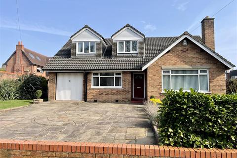 3 bedroom detached bungalow for sale - Victoria Road, Aughton, Ormskirk