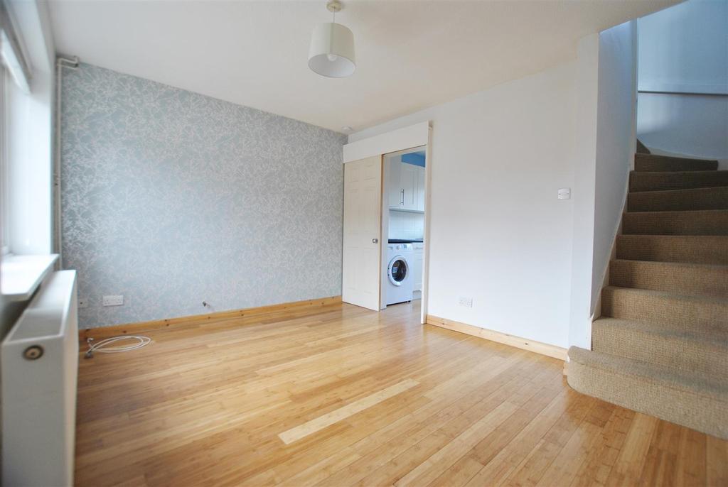 Minton Close, Whitchurch, Bristol 1 bed semidetached house £825 pcm